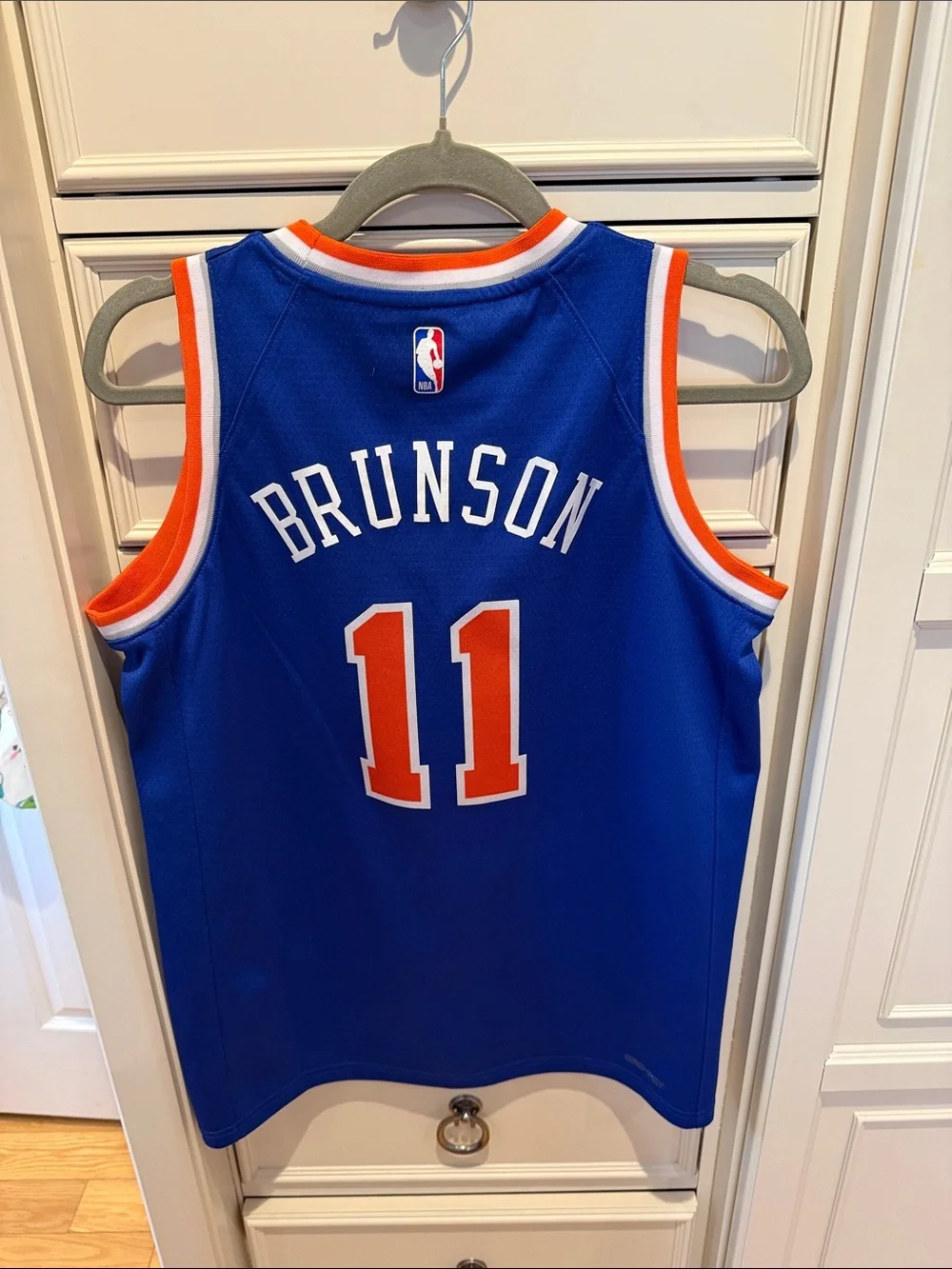 Nike YOUTH SZ L New York KNICKS Basketball Jersey #11 BRUNSON - Picture 5 of 6